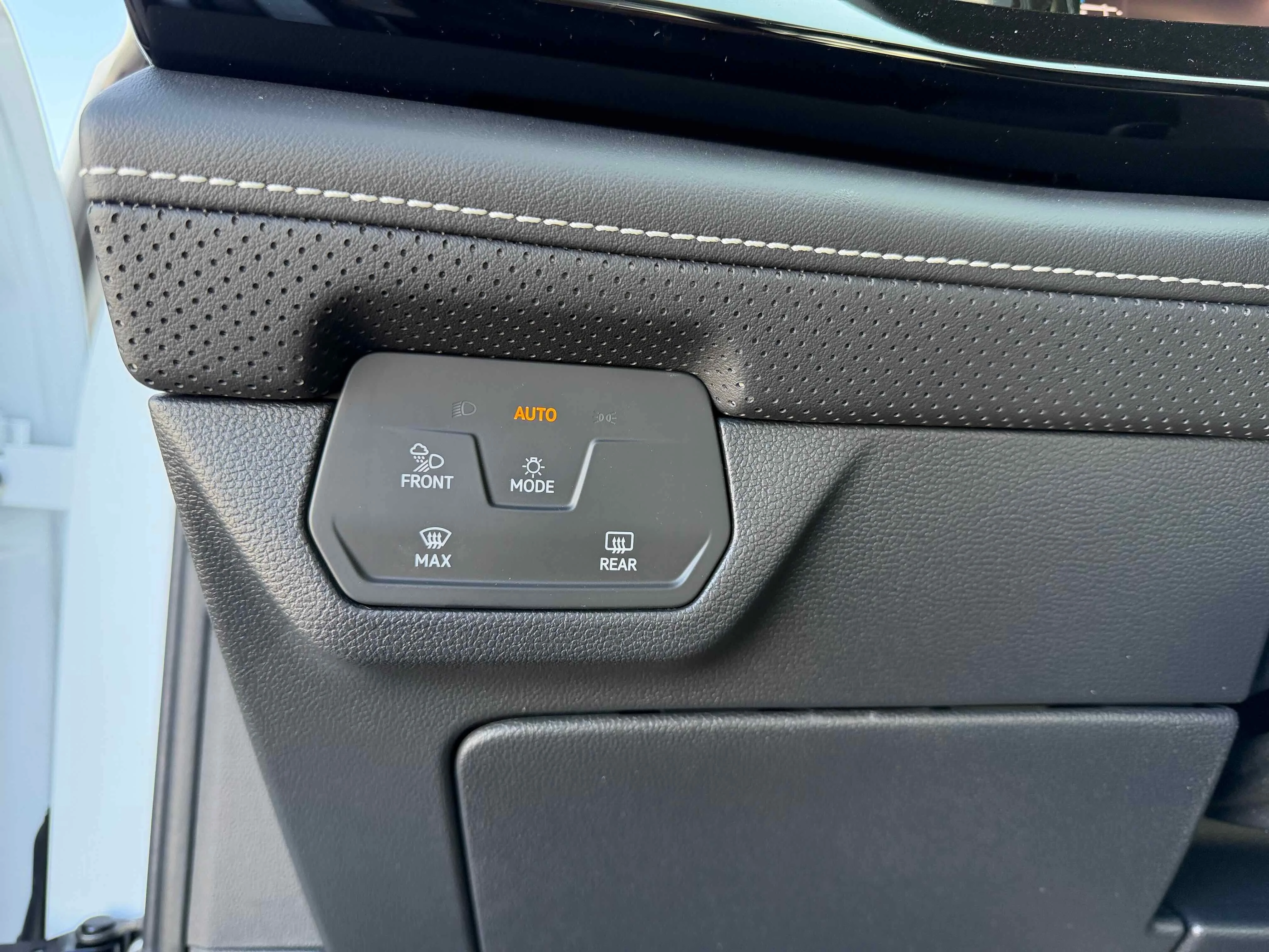 New 2026 Opal Volkswagen 2.0T SE w/Technology image 26