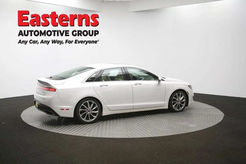 Used 2019 White Lincoln Reserve image 44