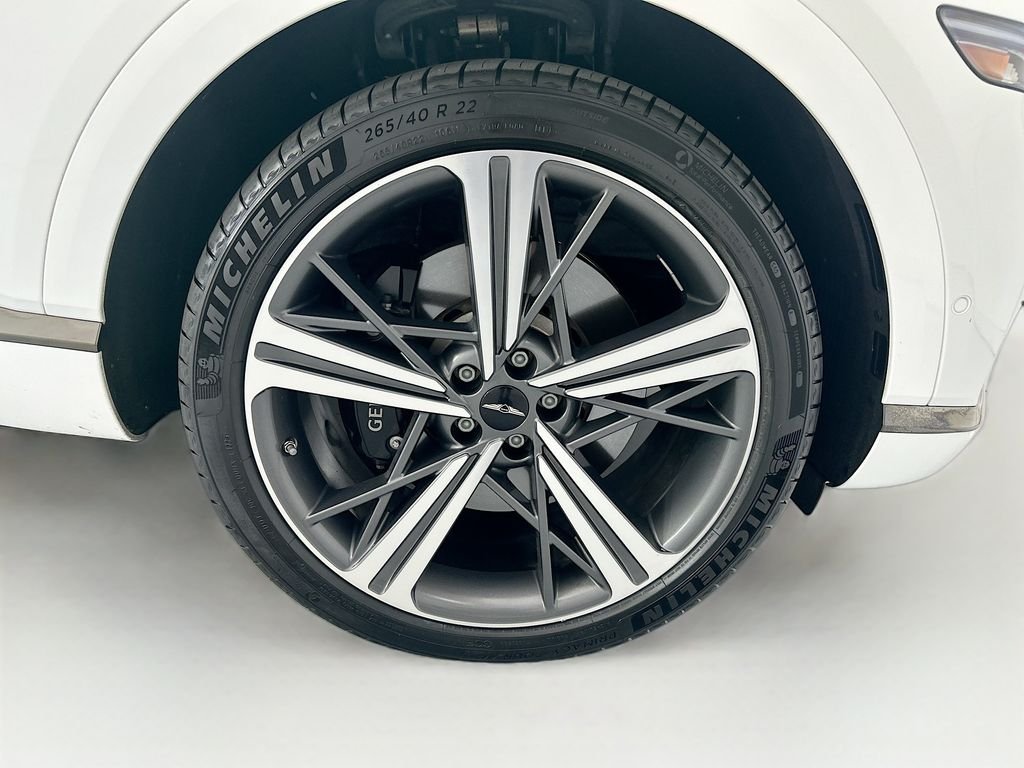 Used 2025 White Genesis 3.5T e-SC image 31