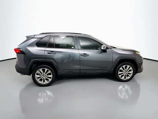 Used 2024 Gray Toyota XLE Premium image 9