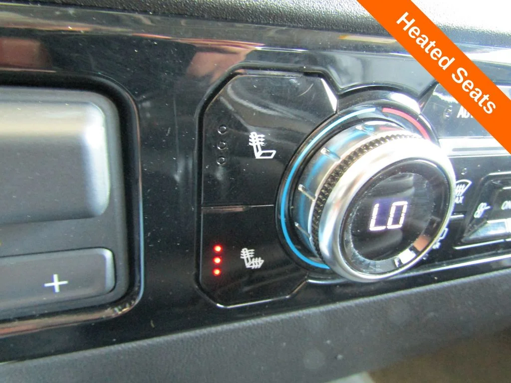 Used 2025 Silver GMC SLT image 19