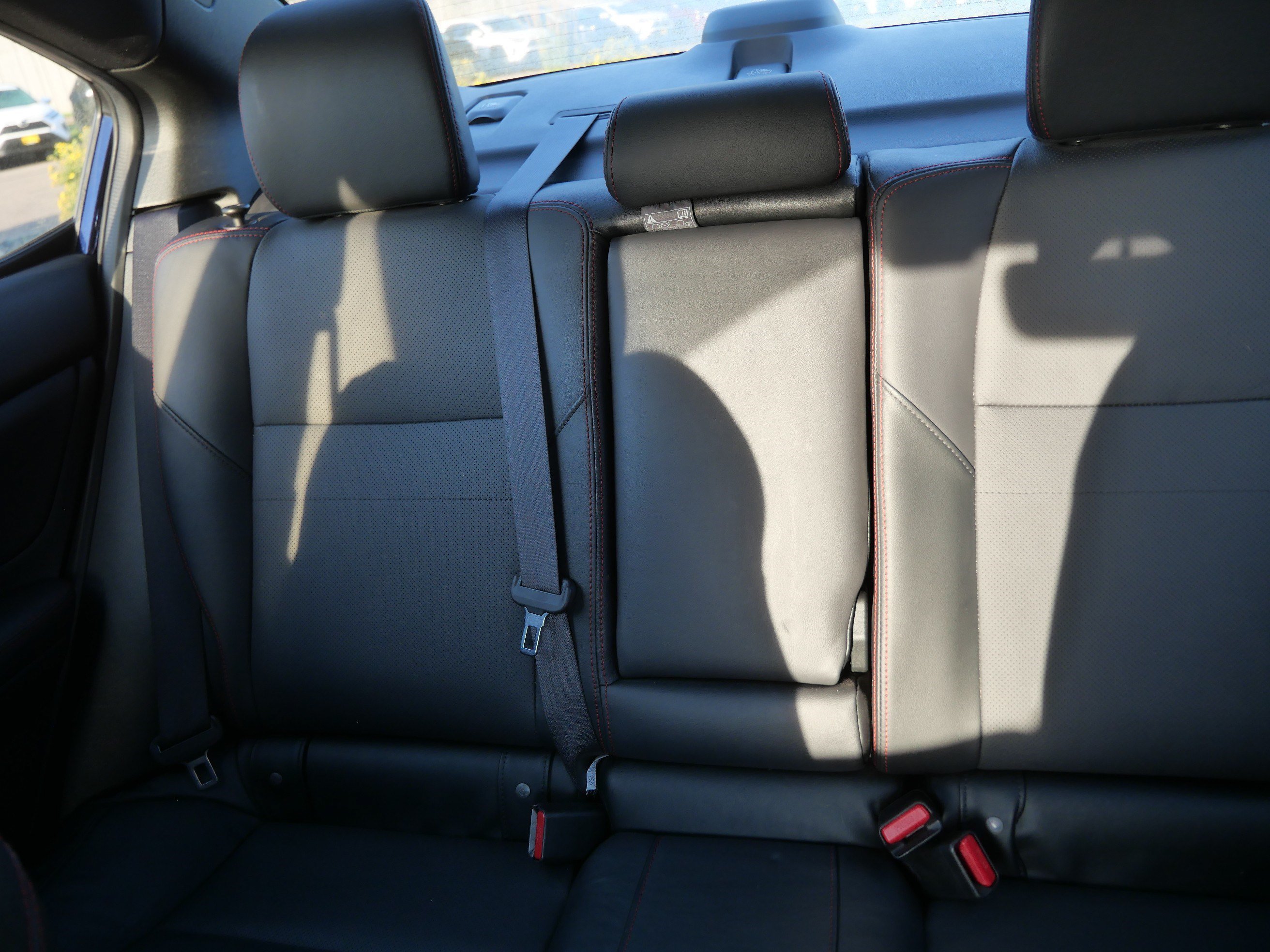 Used 2019 Lapis Blue Pearl Subaru Limited image 13