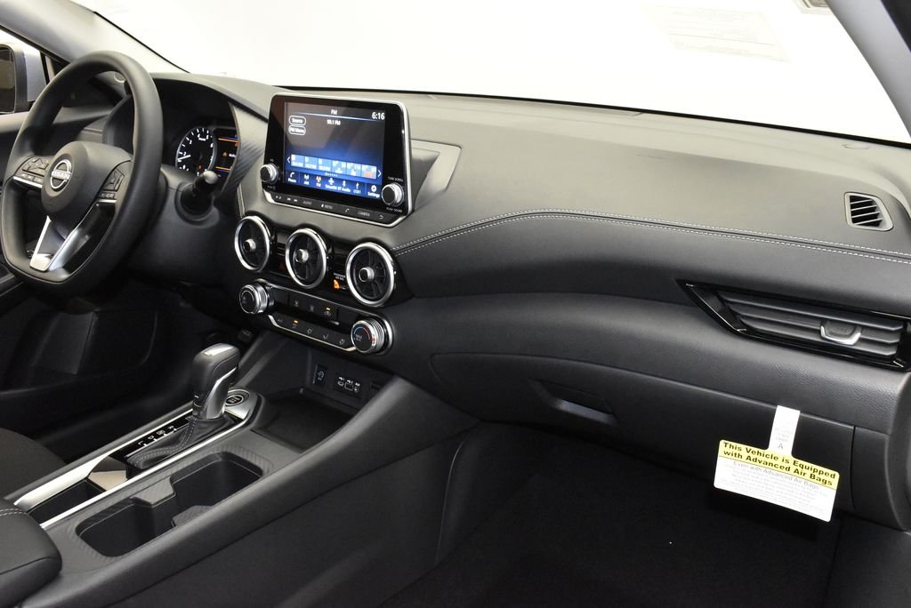 2025 Nissan Sentra SV - Photo 25
