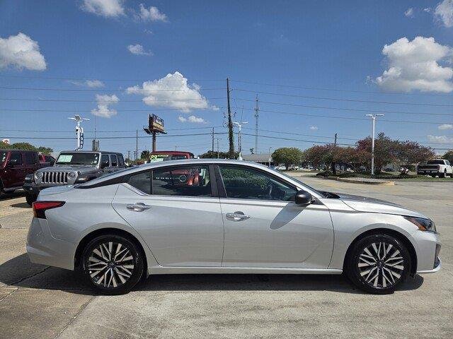 Used 2025 Brilliant Silver Metallic Nissan SV image 6
