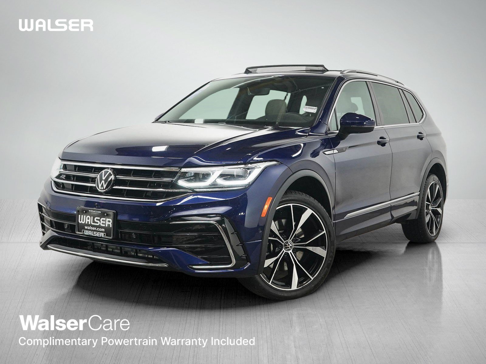 Used 2024  Volkswagen SEL R-Line image 1