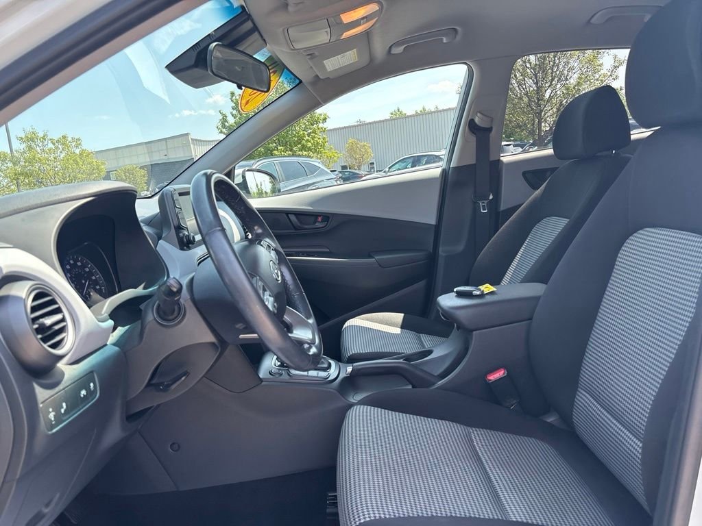 Used 2020 White Hyundai SEL image 11