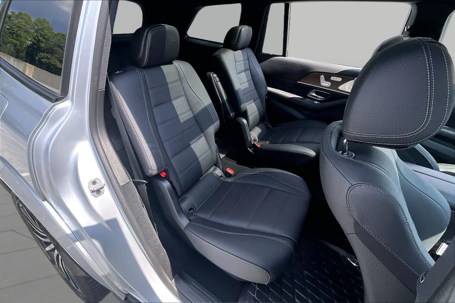 Used 2025 Cirrus Silver Metallic Mercedes-Benz GLS 580 image 20