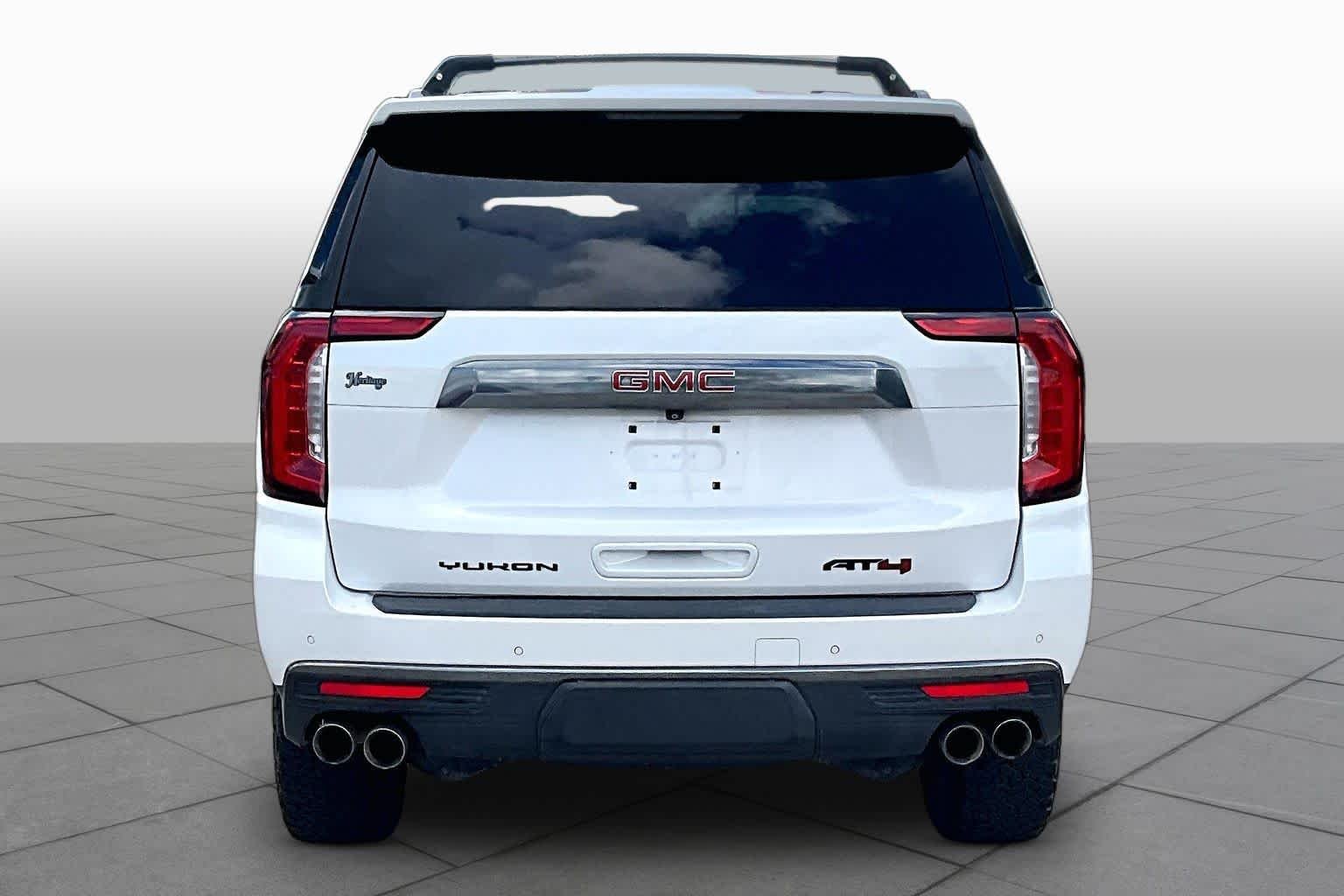 Used 2022 White Frost Tricoat GMC AT4 image 5