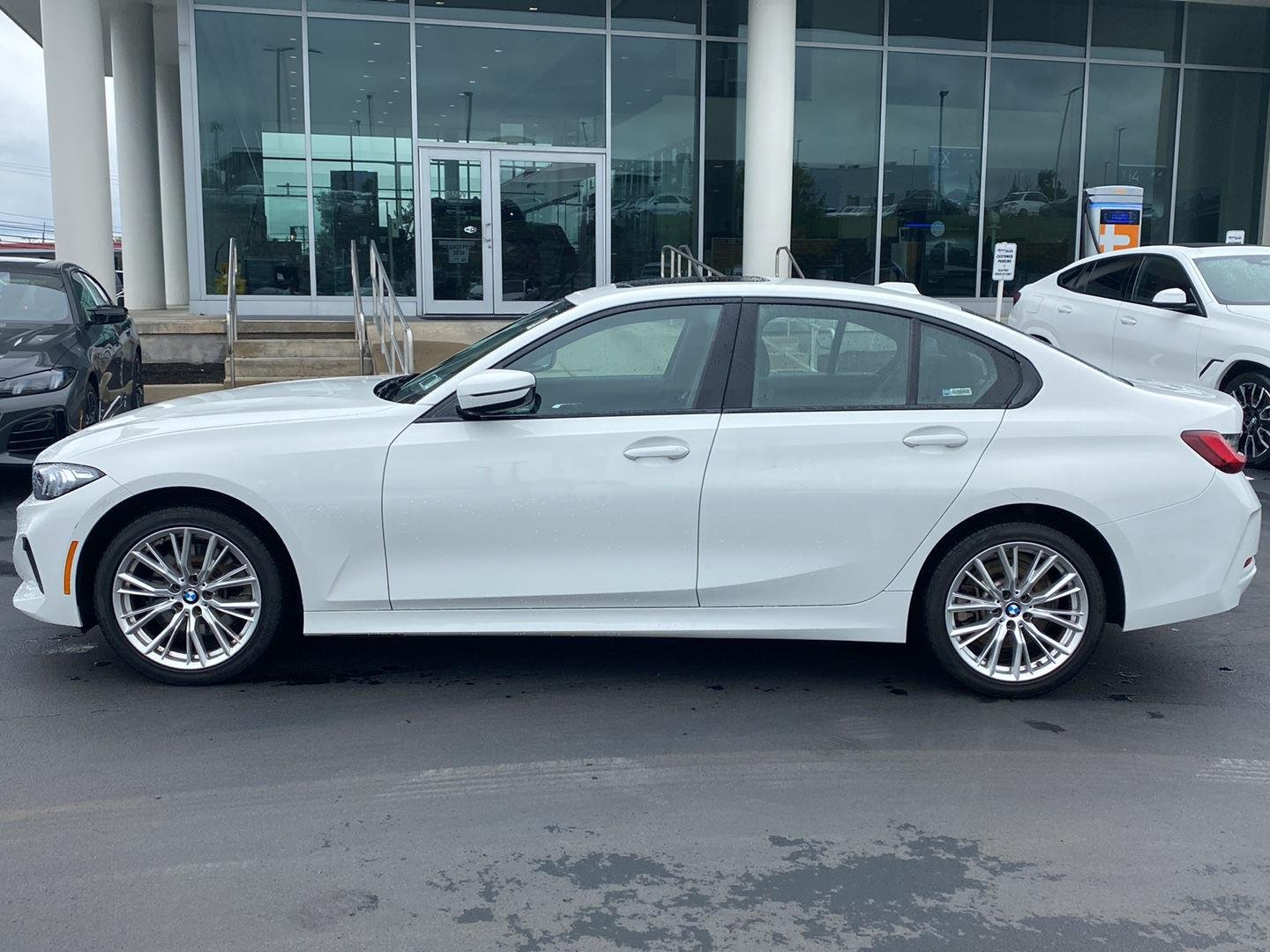 Used 2023 Alpine White BMW 330i xDrive image 4