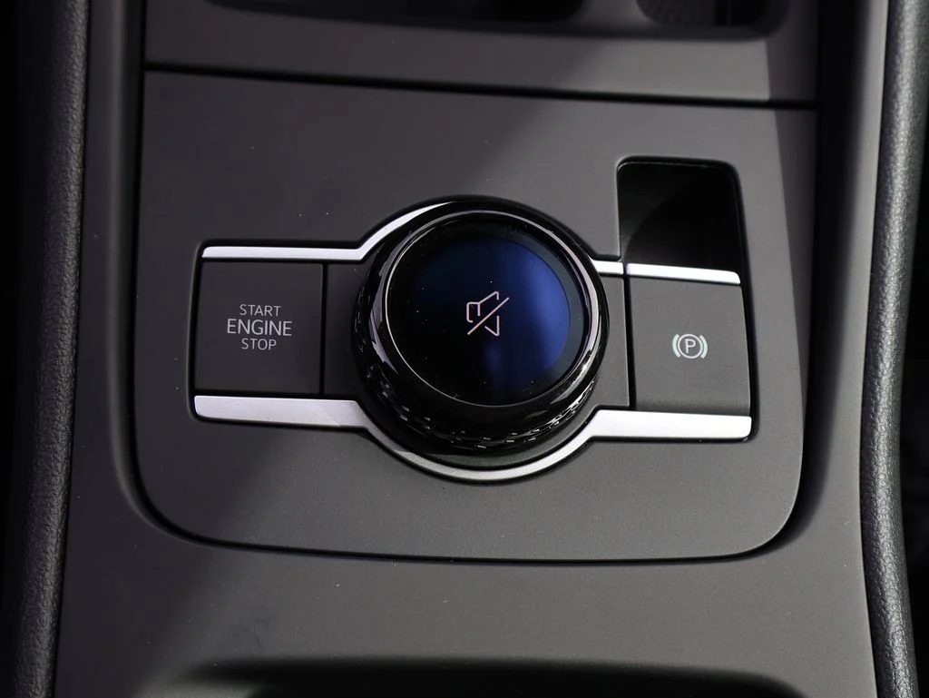New 2026 Black Volkswagen 2.0T SE image 30