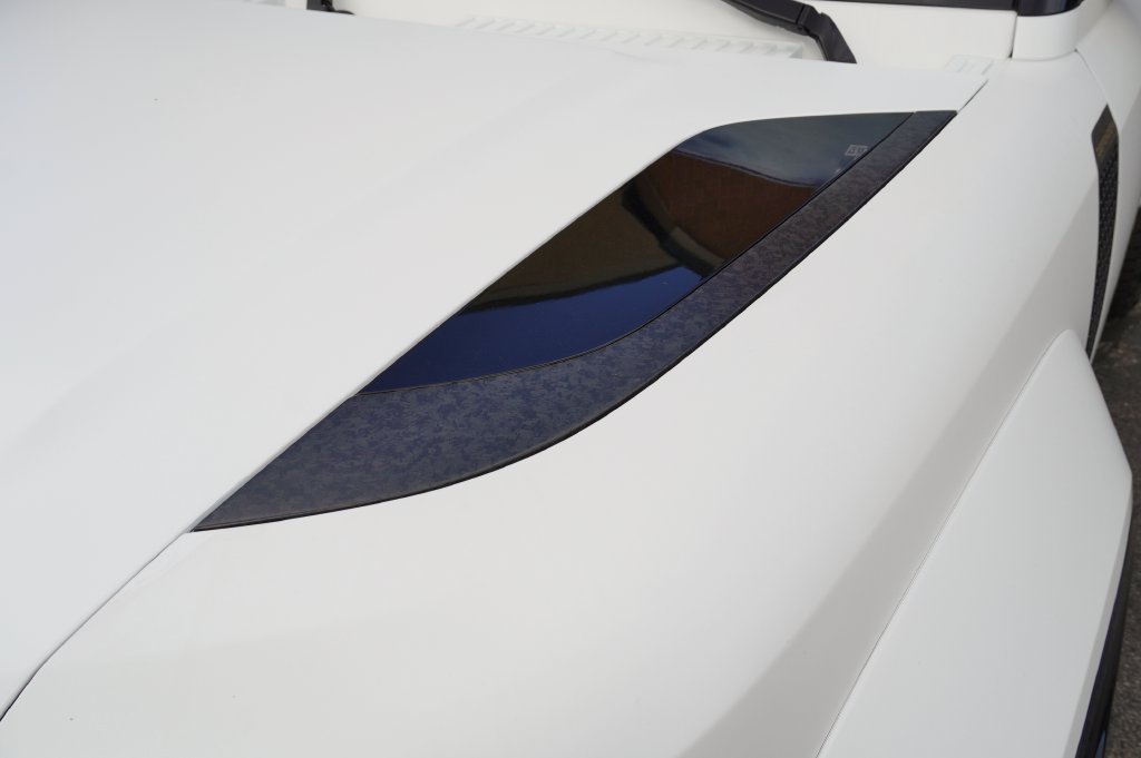 New 2026 Fuji White Land Rover OCTA image 9