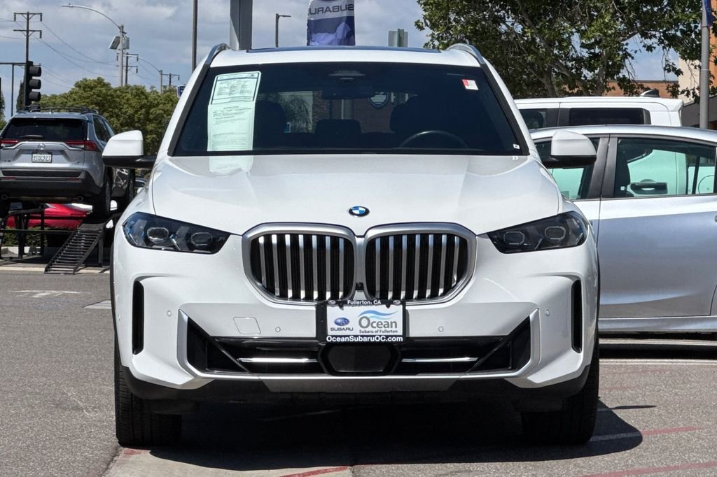 Used 2024 White BMW xDrive40i image 13
