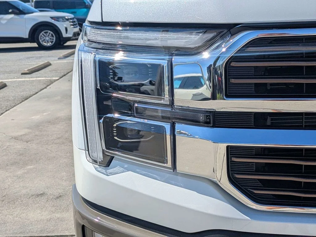 New 2026 Star White Metallic Tri-Coat Ford King Ranch image 10