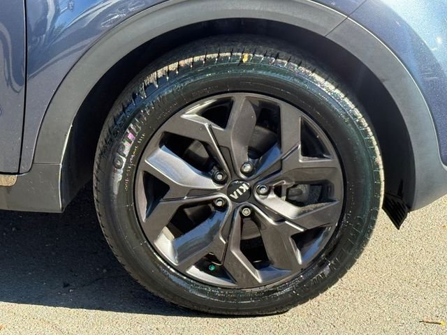 Used 2020 Blue Kia S image 6