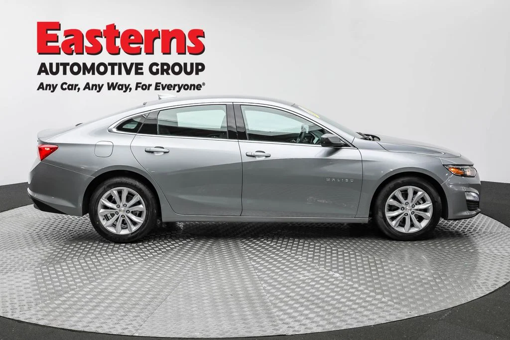 Used 2024 Gray Chevrolet LT image 4