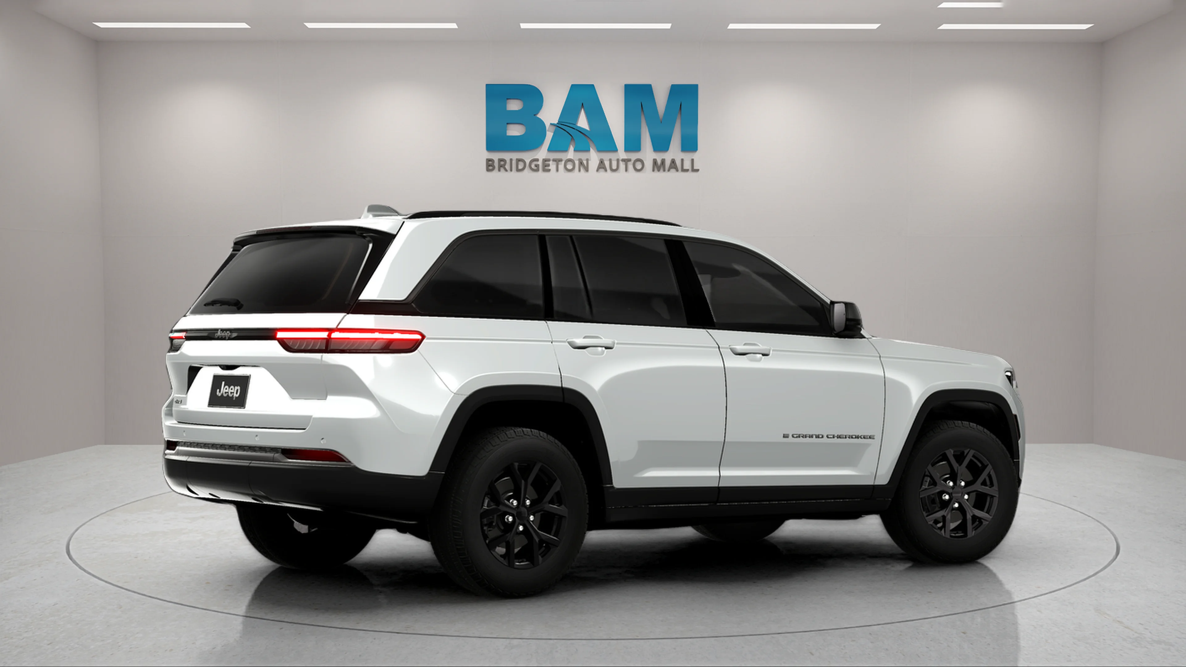 New 2026 Silver Zynith Exterior Paint Jeep Laredo Altitude image 5