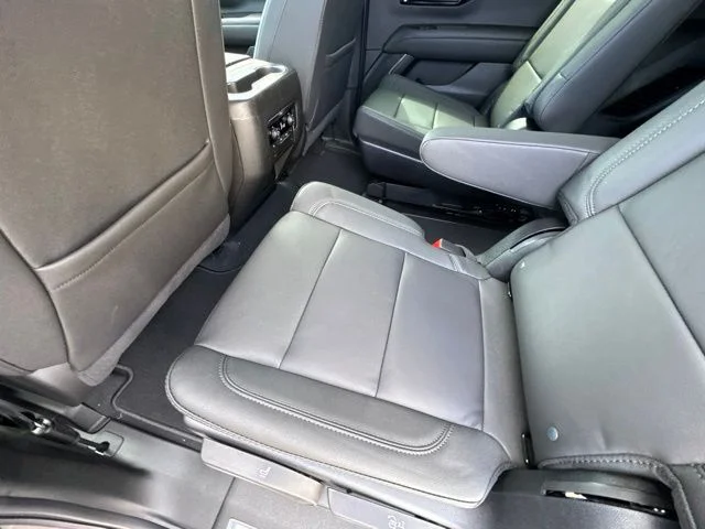 New 2026 Gray Chevrolet Z71 image 21