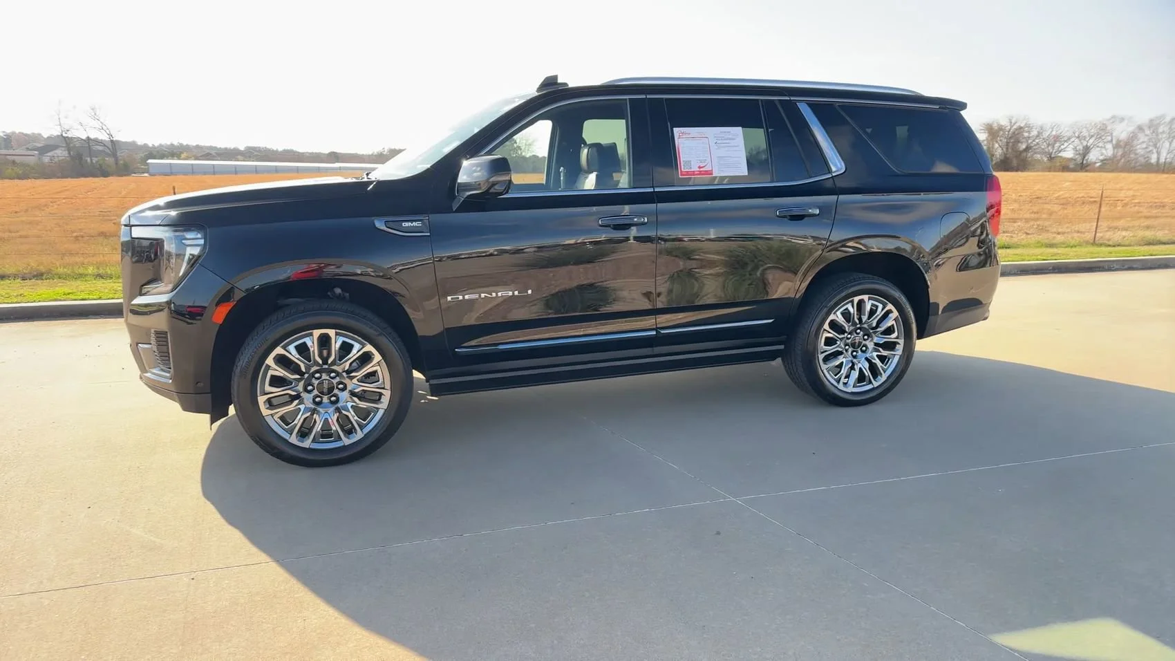 Used 2023 Onyx Black GMC Denali Ultimate image 5