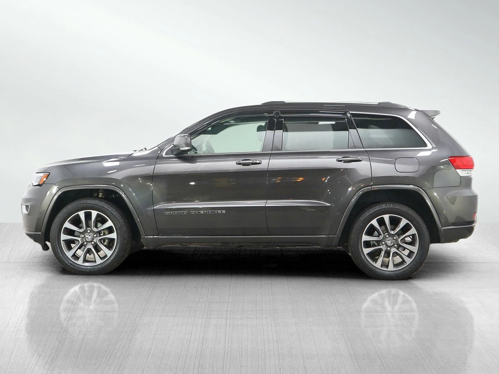 Used 2018 Jeep Grand Cherokee Limited Sterling Edition with VIN 1C4RJFBG6JC104235 for sale in Hopkins, Minnesota