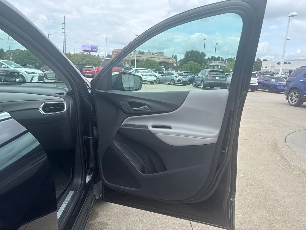 Used 2020 Midnight Blue Metallic Chevrolet Premier image 25