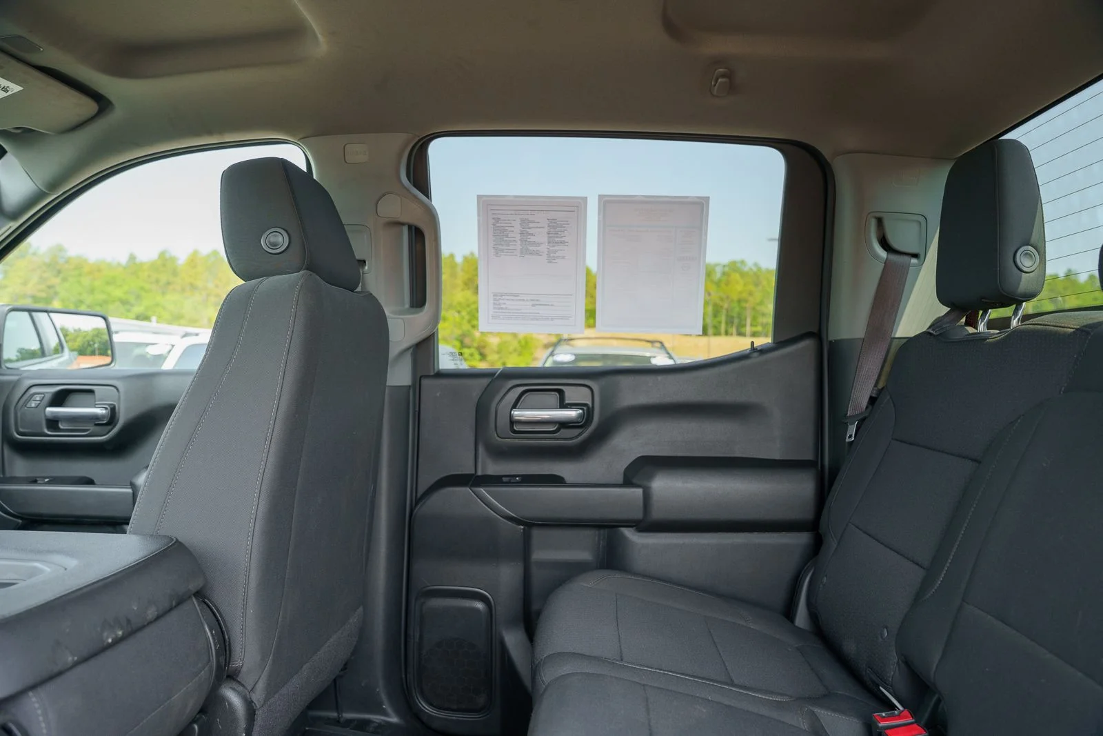 Used 2022  Chevrolet Custom image 17