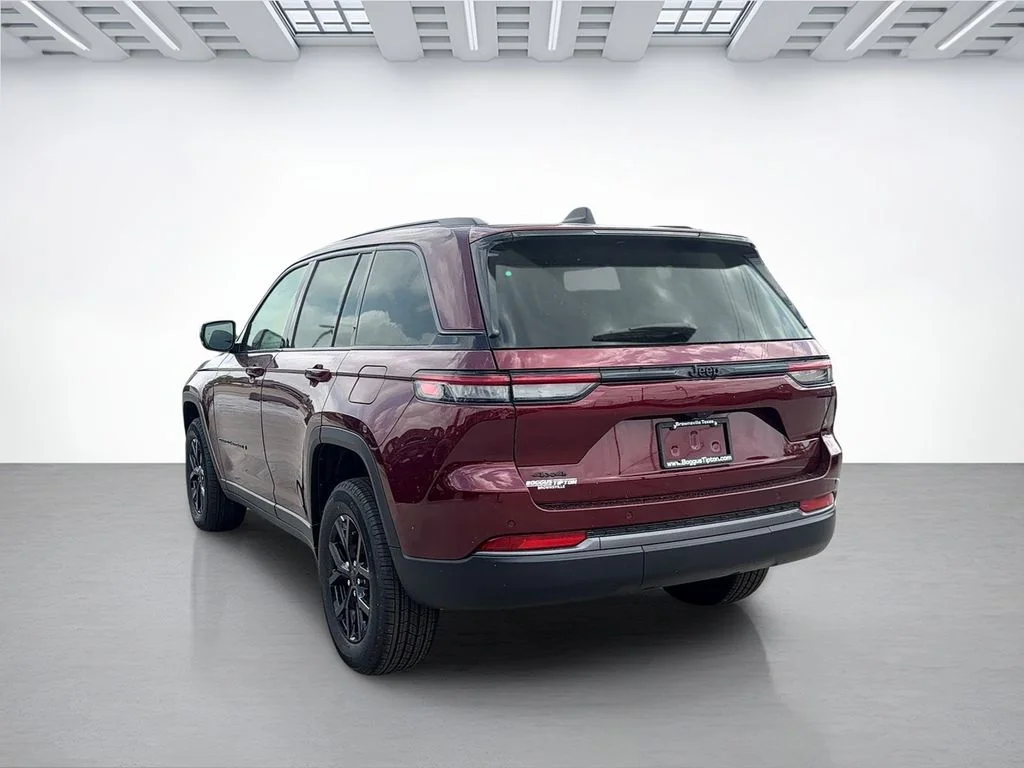 New 2026 Velvet Red Pearl-Coat Exterior Paint Jeep Altitude image 5