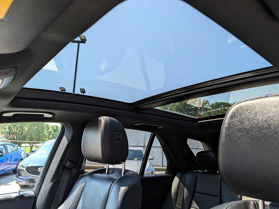 Used 2025 Obsidian Black Metallic Mercedes-Benz GLE 350 image 23
