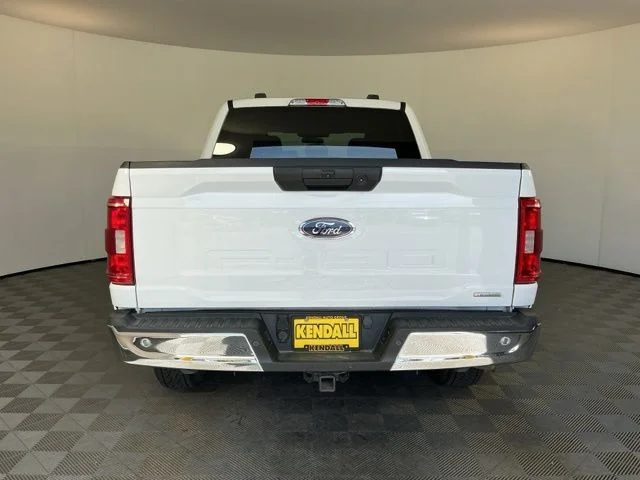 Used 2021 White Ford XLT image 5