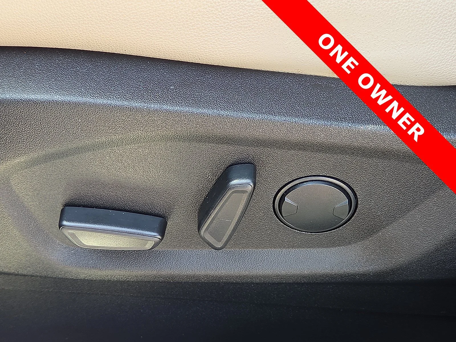 2023 Ford Edge Titanium - Photo 14