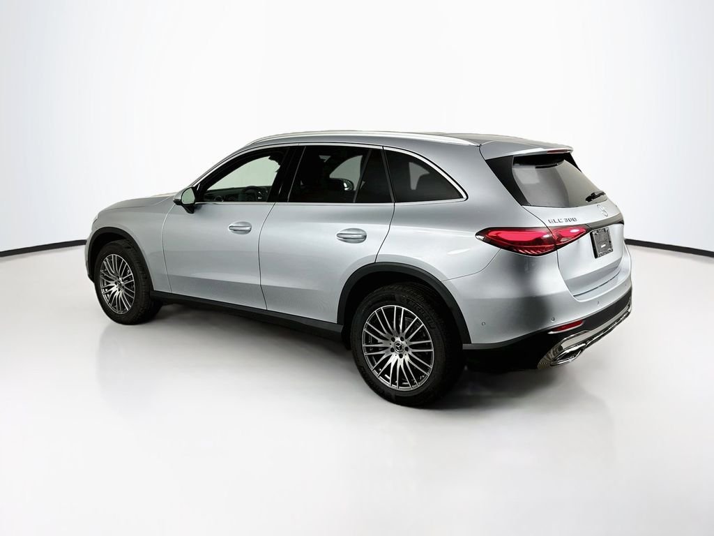 New 2027 Cirrus Silver Metallic Mercedes-Benz GLC 300 image 4