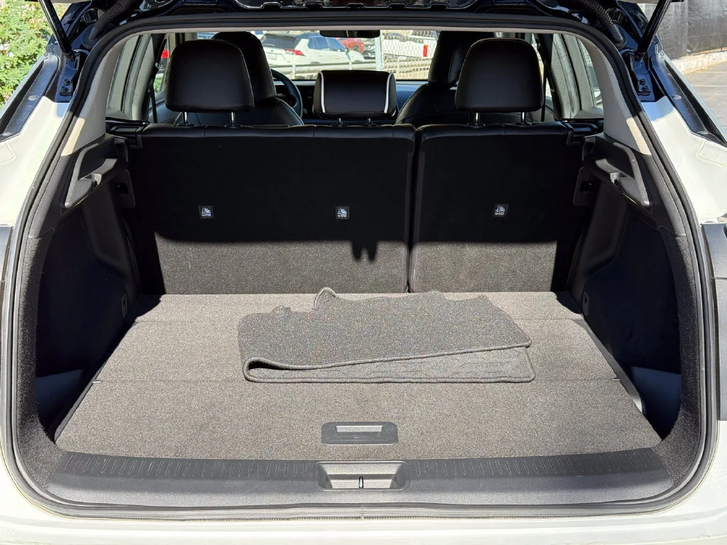 Used 2023  Nissan VENTURE+ image 12