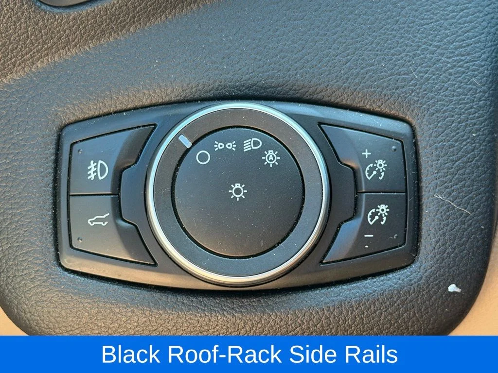 Used 2016 Silver Ford SE image 30