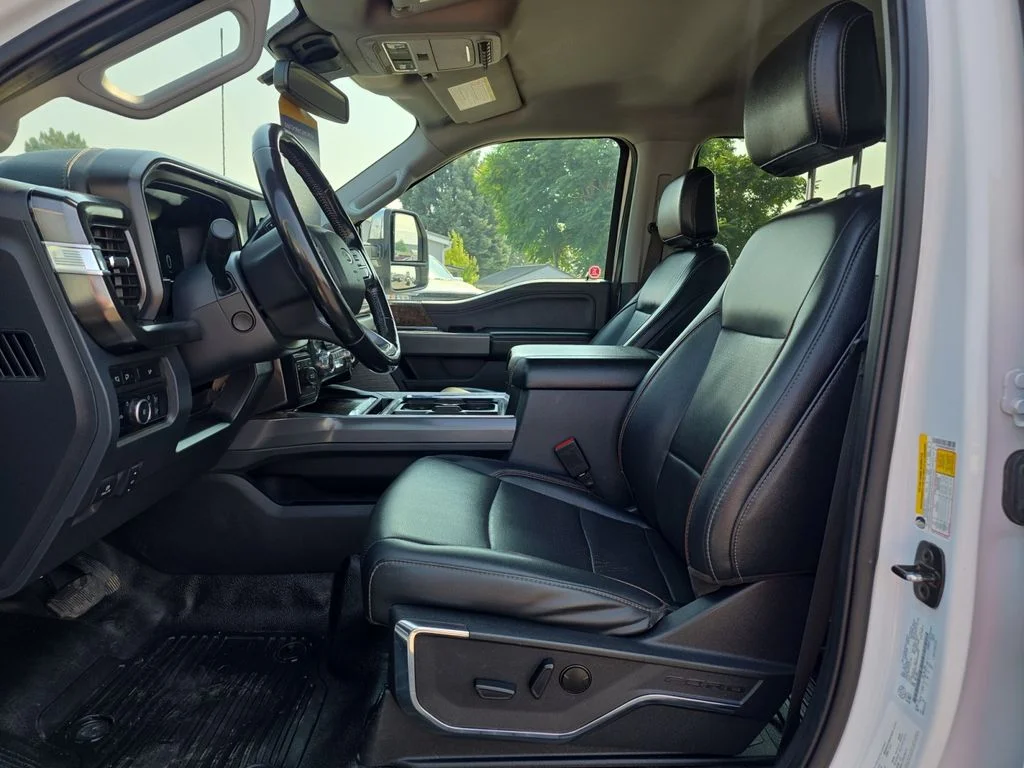 Used 2024 Oxford White Ford LARIAT image 17
