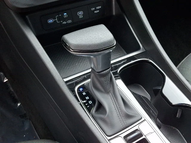 New 2026 White Hyundai SE image 21