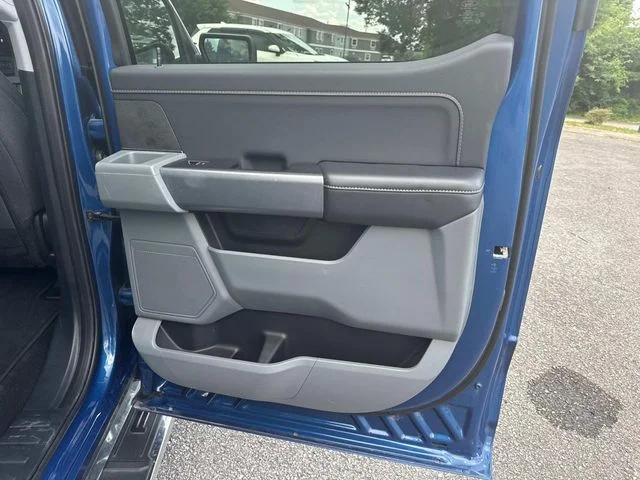 Used 2025 Blue Ford XLT image 20