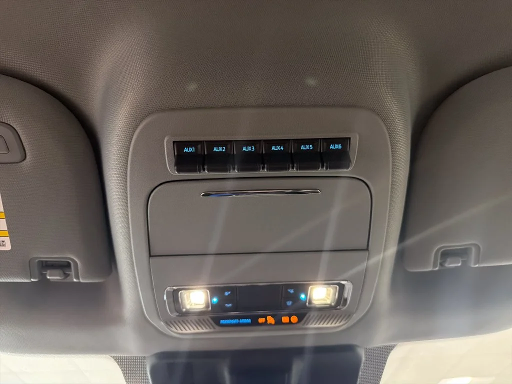 New 2027 Agate Black Metallic Ford F-250® Lariat® image 17