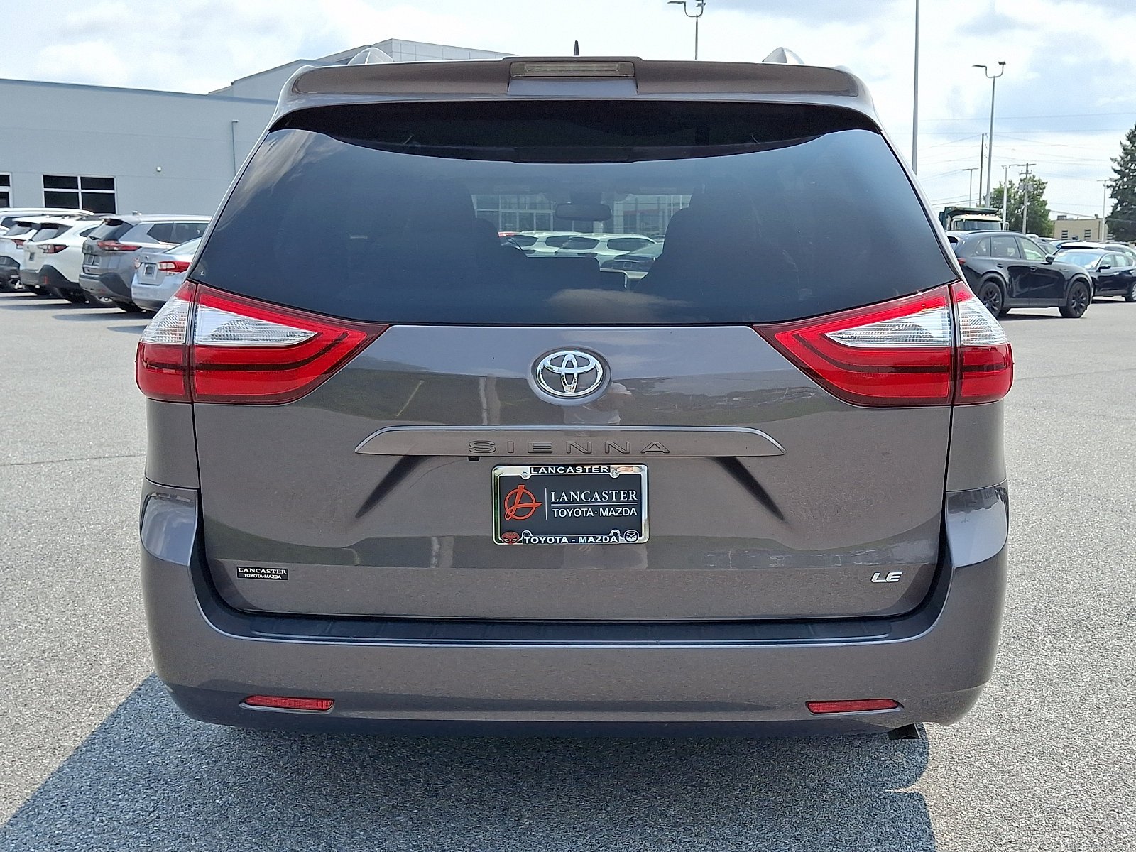 Used 2019 Predawn Gray Mica   1H1 Toyota LE Auto Access Seat image 6