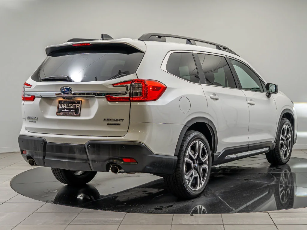 Used 2023 Crystal White Pearl Subaru Limited image 5