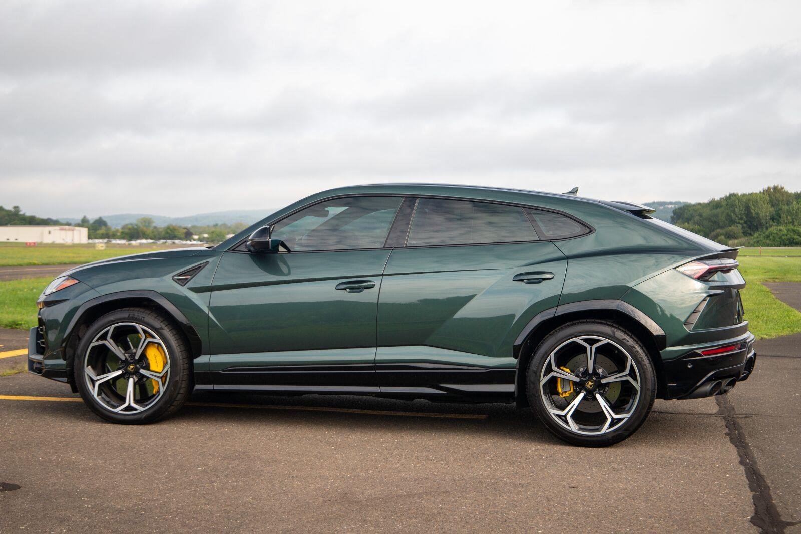 Used 2022 Verde Mantis Pearl Lamborghini Graphite Capsule image 4