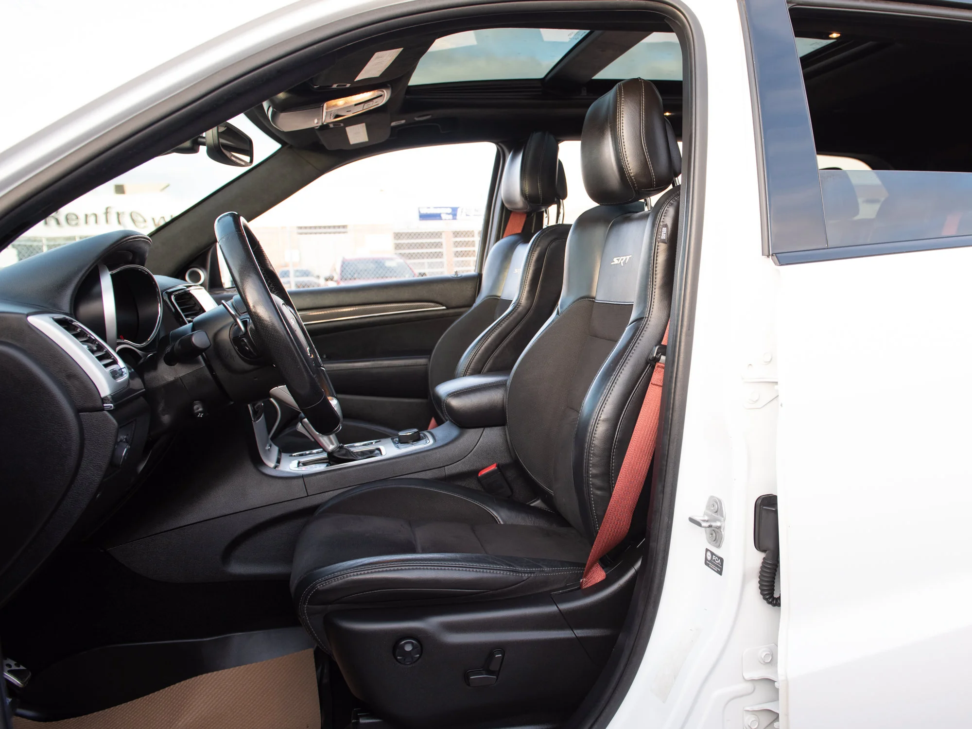 Used 2021 White Jeep SRT * No Accidents | 6.4L SRT HEMI | 475 HP | Brembo | Apple CarPlay image 3