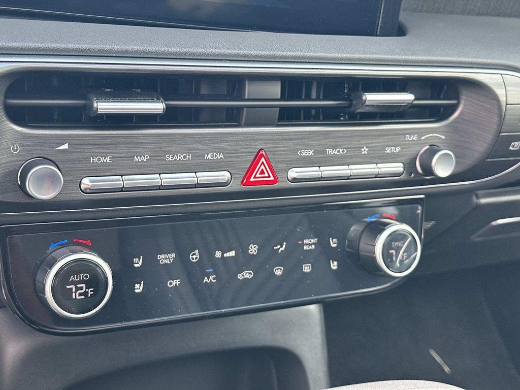 New 2026 Black Hyundai SEL Premium 8P image 24