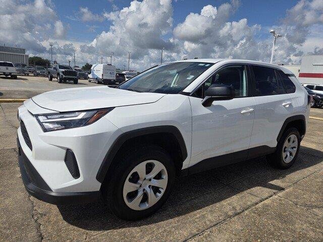 Used 2025 Ice Cap Toyota LE image 9