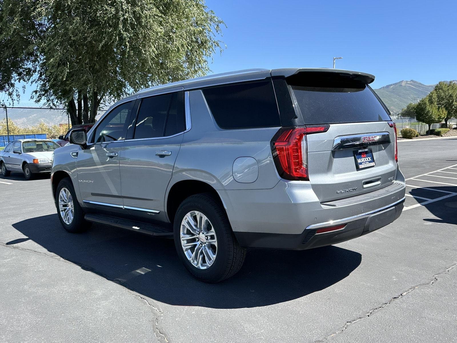 2023 GMC Yukon SLT - Photo 18