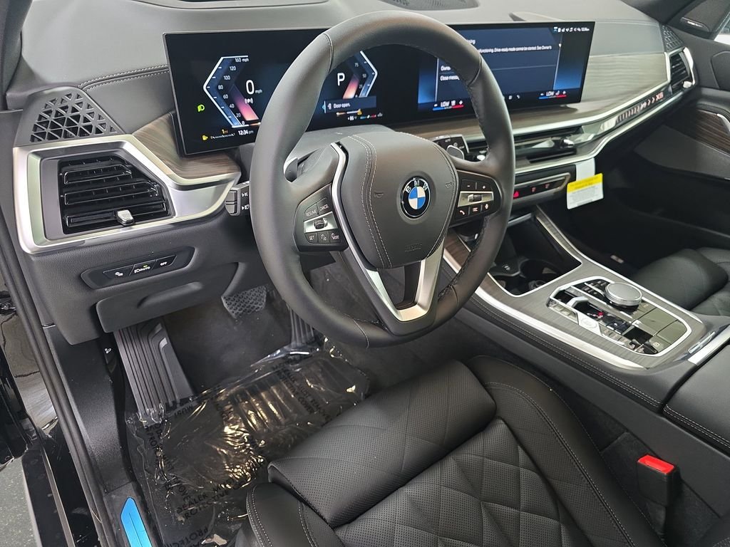 New 2026 Black Sapphire Metallic BMW xDrive40i image 13