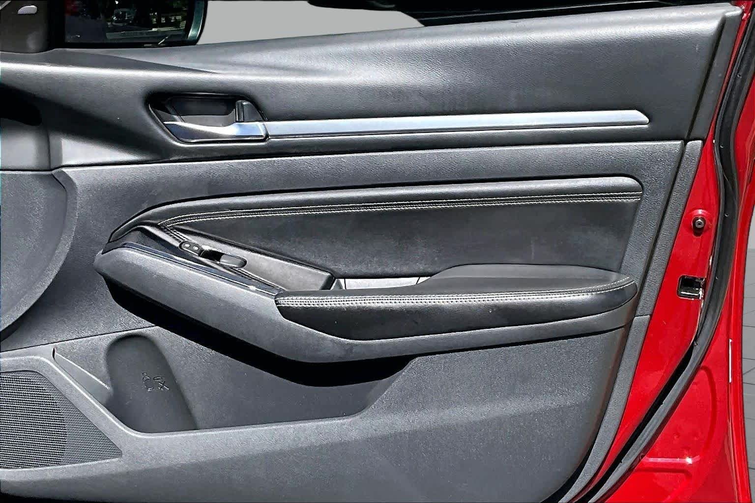 Used 2022 Scarlet Ember Tintcoat Nissan 2.5 SV image 45