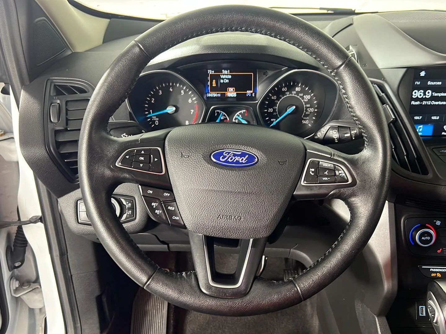 Used 2019 Oxford White Ford SEL image 14