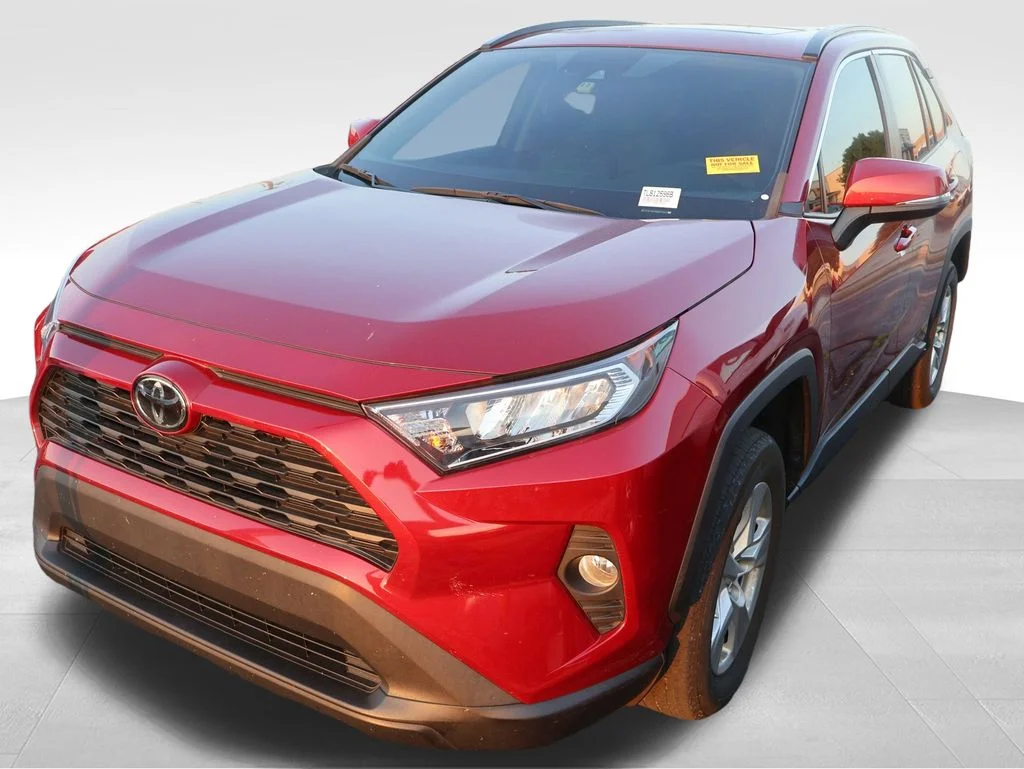 Used 2021 Red Toyota XLE image 7