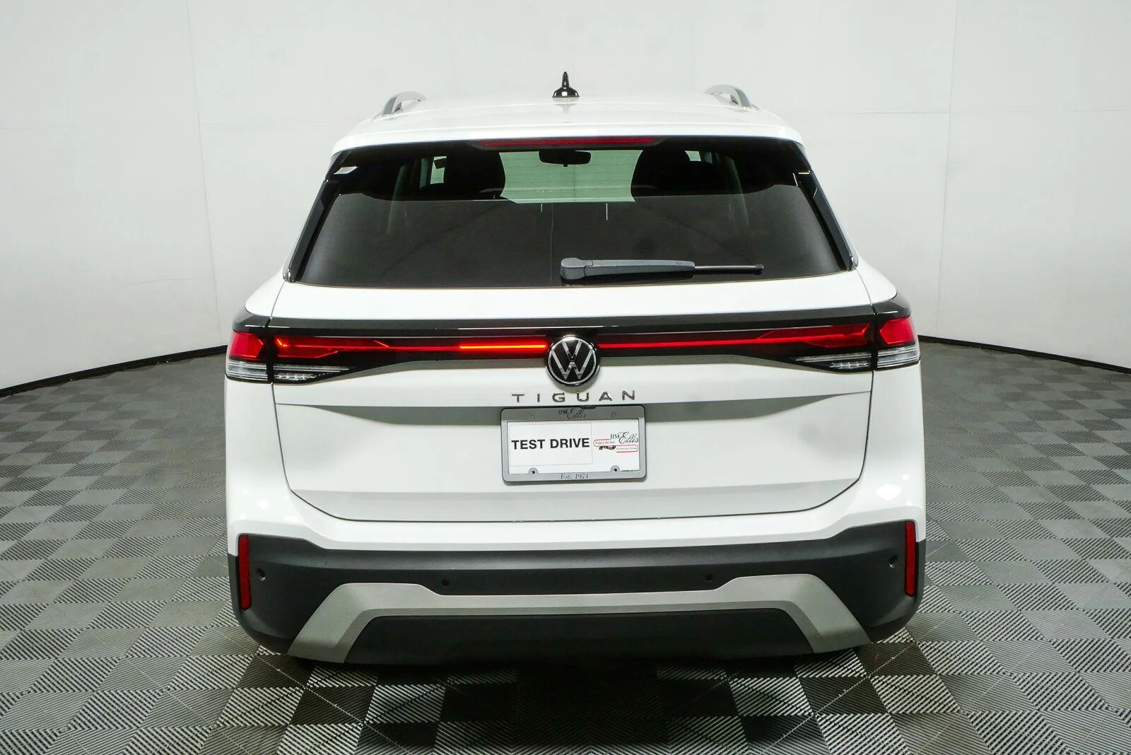 Certified Used 2025 Pure White Volkswagen S image 27