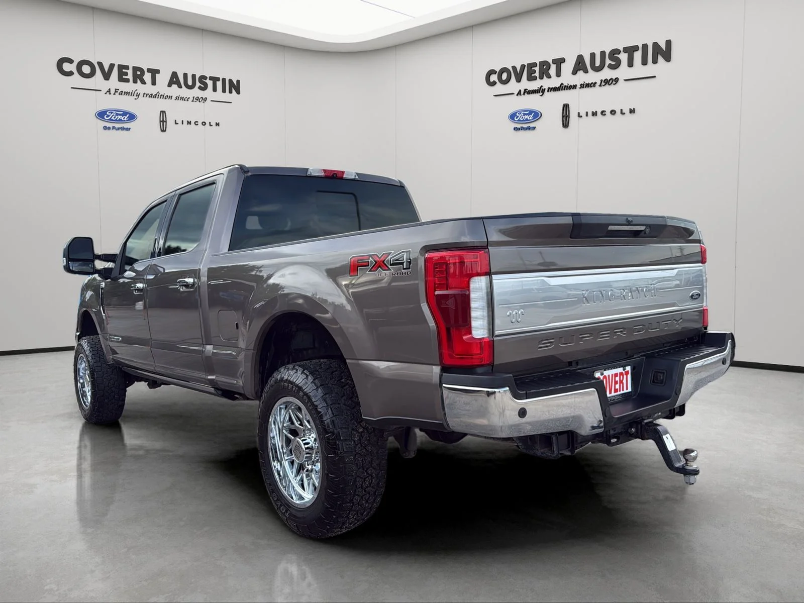 Used 2019 Gray Ford King Ranch image 3