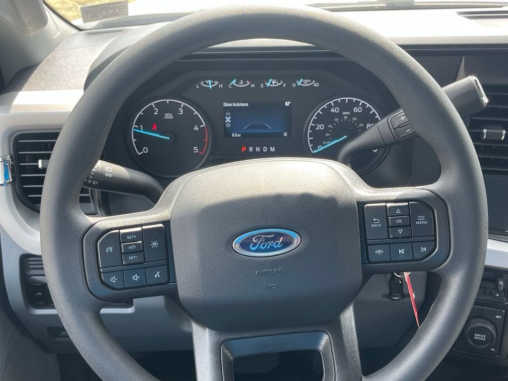 New 2026 Oxford White Ford F-450® XL image 28